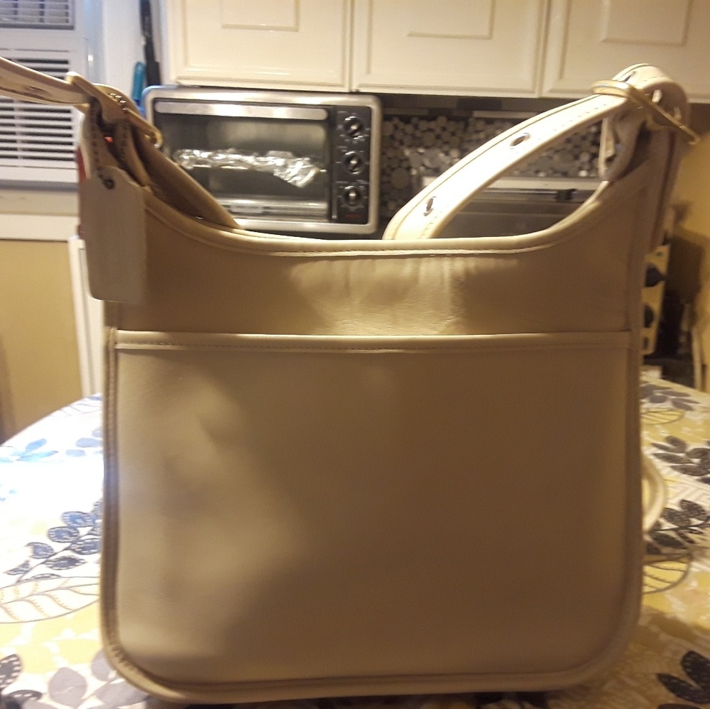 Handbag - Picture 4 of 6